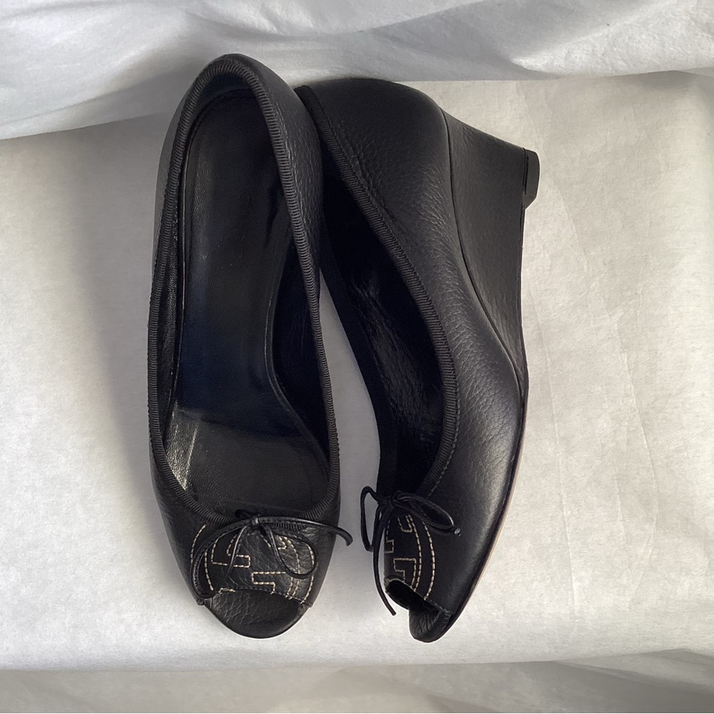 Authentic Gucci Cellarius Peep-Toe Wedge, Size 5.5 - Picture 2 of 12